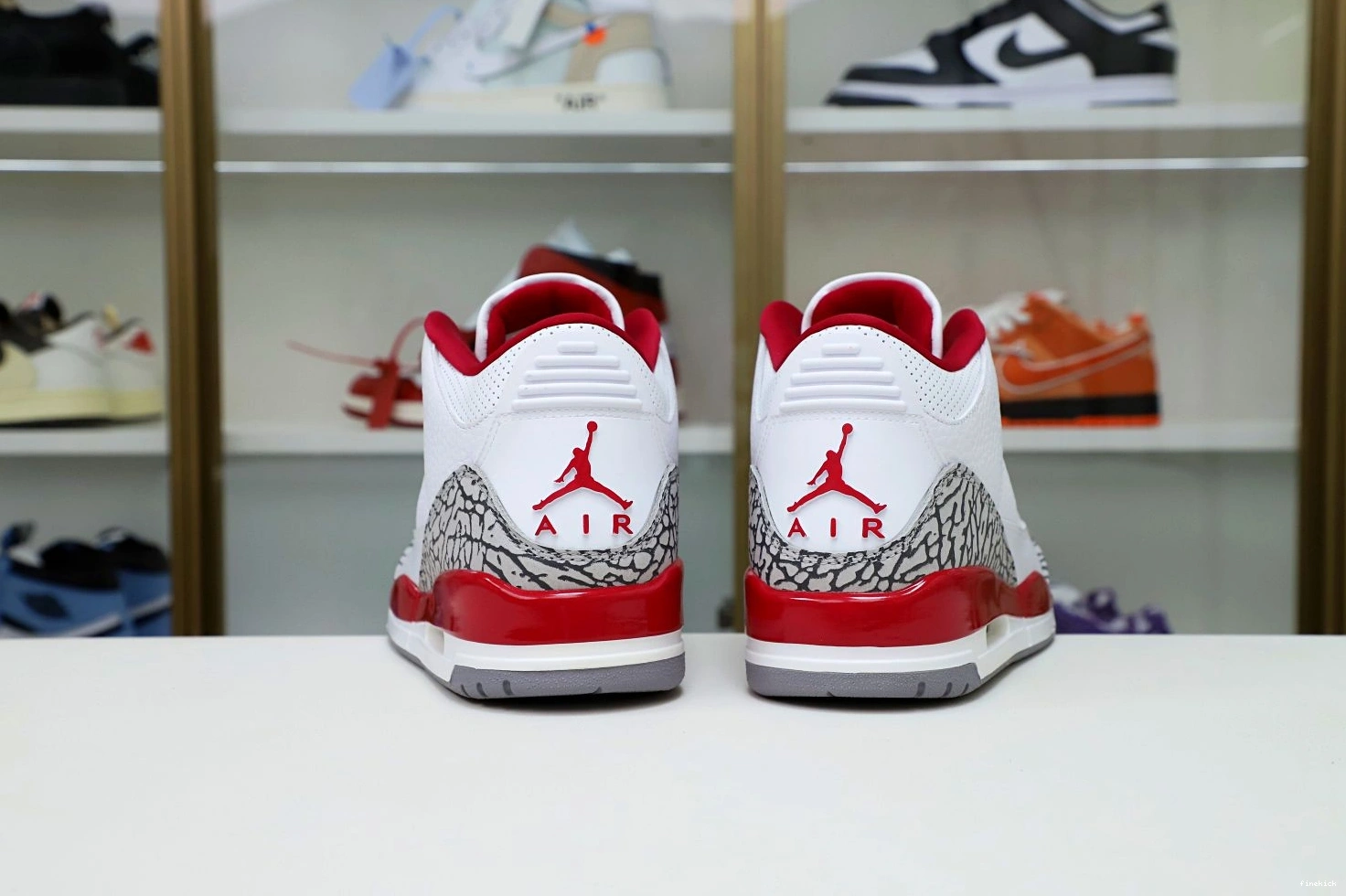 Jordan Red(CT8532-126）  3 Cardinal Retro Air 1230